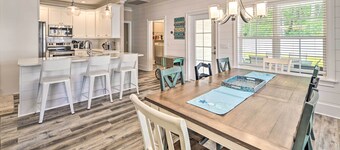 Charming Pawleys Island Home ~ 4 Mi to Beach!