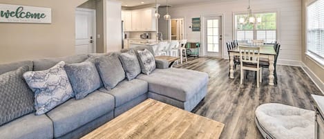 House (3 Bedrooms) | Front of property