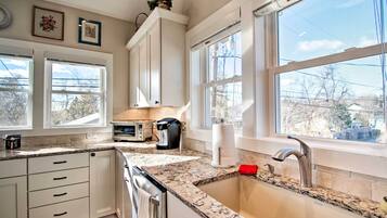 Apartment (1 Bedroom) | Private kitchen | Microwave, oven, stovetop, dishwasher