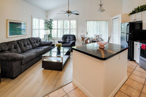 Apartment (2 Bedrooms) | Front of property