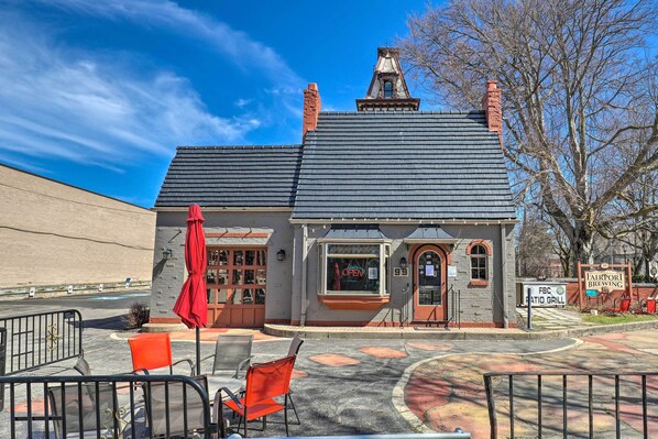 Apartment (3 Bedrooms) | Interior - Charming & Walkable Fairport Village Apartment! (Fairport)