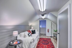 Apartment (3 Bedrooms) | Interior - Charming & Walkable Fairport Village Apartment! (Fairport)