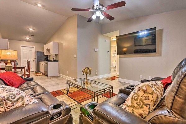 House (2 Bedrooms) | Interior