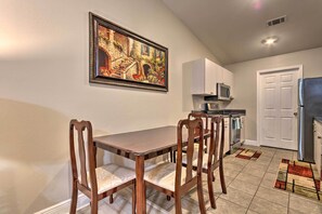 House (2 Bedrooms) | Interior - 'the Royal Retreat' ~ 10 Mi to Local Beaches! (Pensacola)