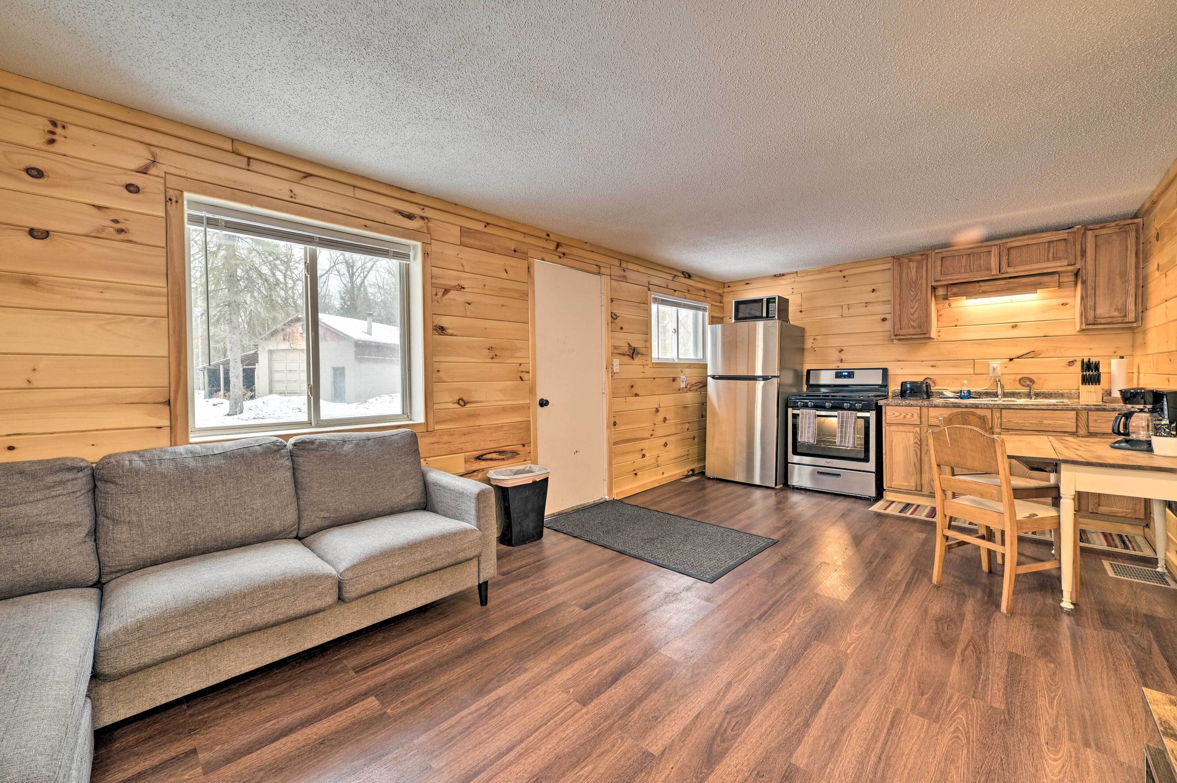 House (2 Bedrooms) | Interior