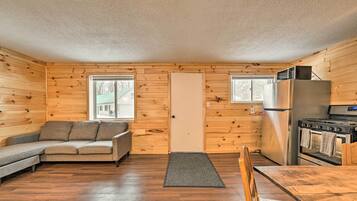 House (2 Bedrooms) | Bahagian dalam