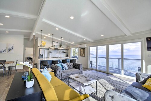 Waterfront Kingston Getaway on Puget Sound!