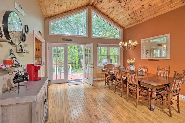 Interior - Rustic Red Cabin w/ Deck in Maggie Valley Club! (Maggie Valley)