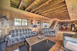 Interior - Full Private Home on 32-acres w/ Stellar Views! (Jefferson)