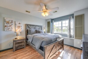 Apartment (2 Bedrooms) | 2 Schlafzimmer, Bügeleisen/Bügelbrett, Bettwäsche