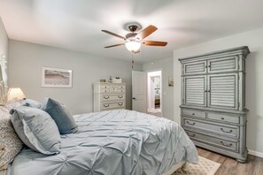 House (5 Bedrooms) | Interior - Waterfront Townville Home w/ Hot Tub + Dock! (Townville)