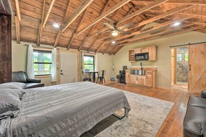 Apartment (0 Bedroom) | Interior