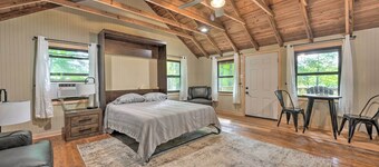 Cassopolis 'the Cabin' Retreat: Lake Access!