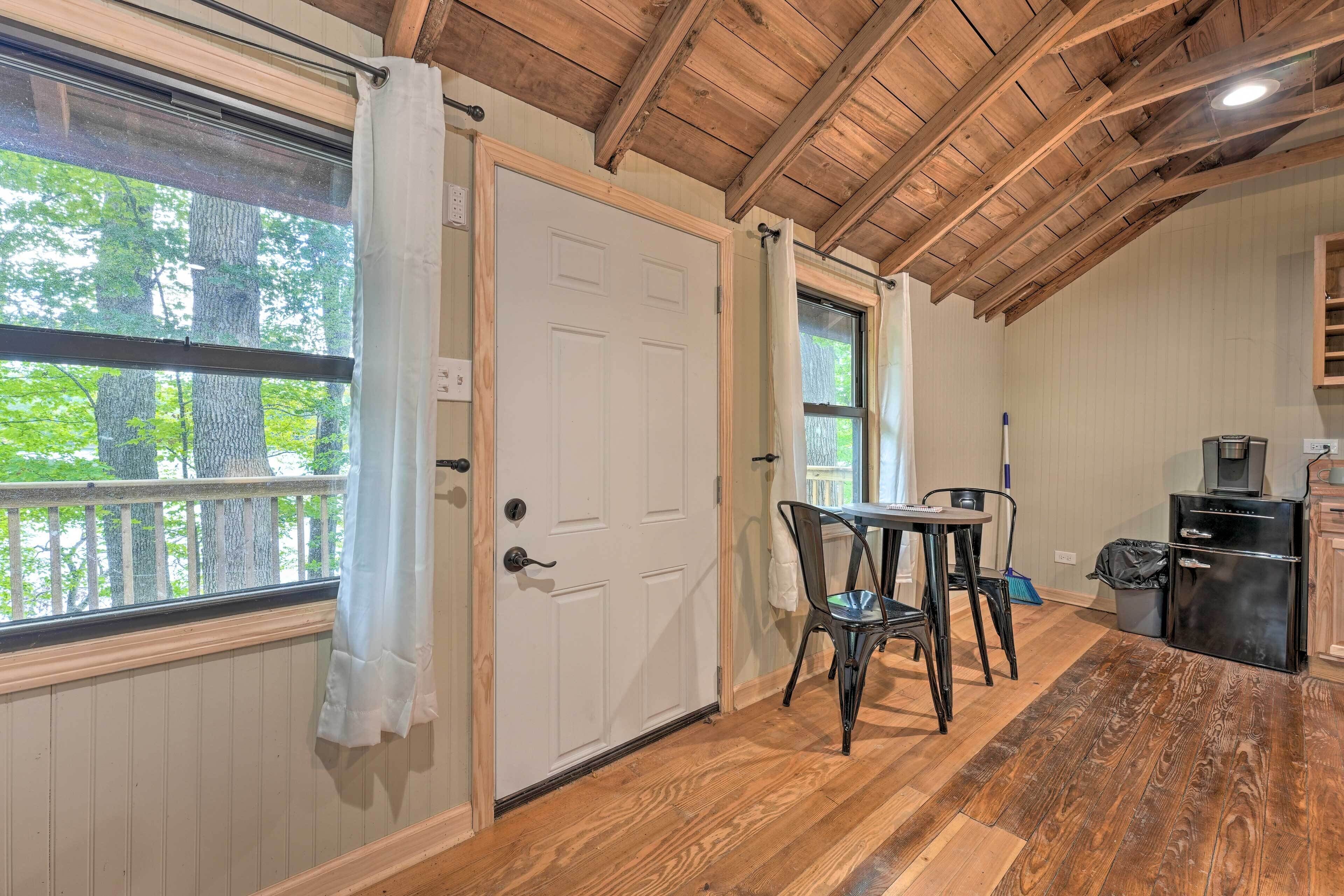 Apartment (0 Bedroom) | Interior