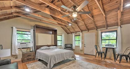 Cassopolis 'the Cabin' Retreat: Lake Access!