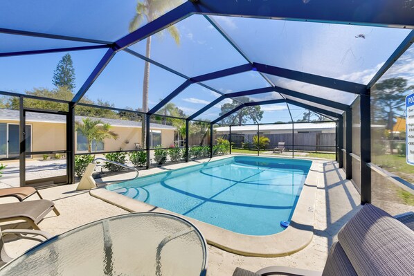 Huis (2 Bedrooms) | Zwembad | Een buitenzwembad