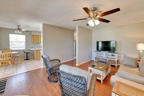Interior - Coastal Oasis w/ Shared Pool, 2 Mi to Beach! (Englewood)
