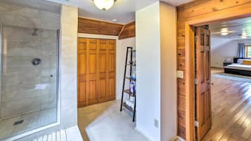 Talo (4 Bedrooms) | Sisätilat