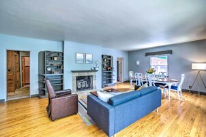 House (4 Bedrooms) | Interior