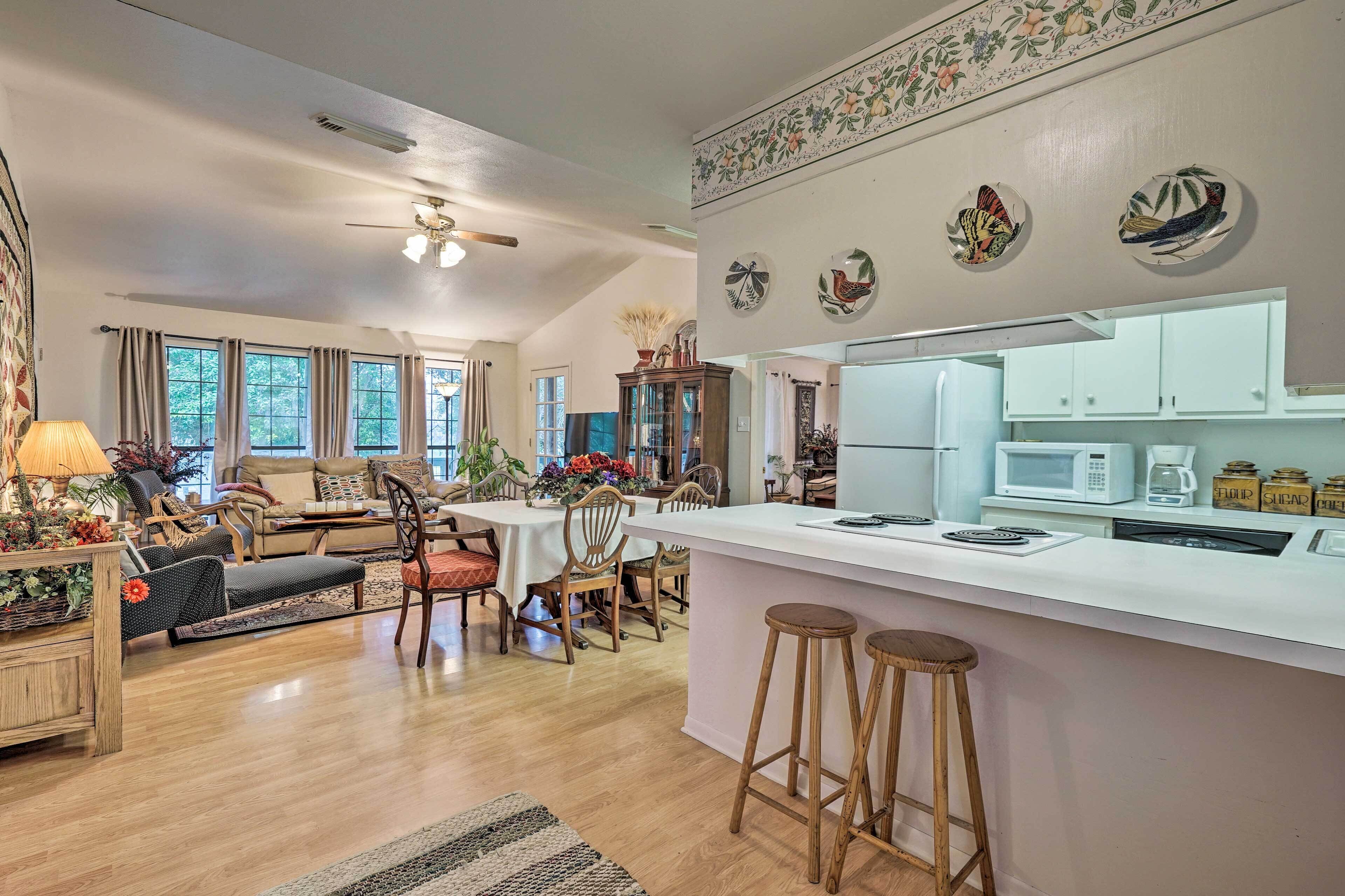 House (2 Bedrooms) | Interior