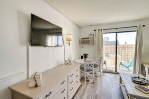 Apartment (0 Bedroom) | Interior