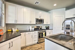 Apartment (3 Bedrooms) | Interior - St George Area Townhome w/ Patio + Pool Access (Washington)