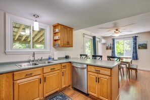 House (4 Bedrooms) | Interior