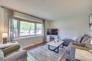 House (4 Bedrooms) | Interior