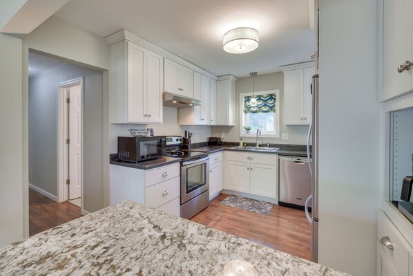 House (4 Bedrooms) | Interior