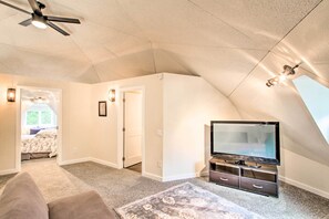 House (3 Bedrooms) | Interior - Geodesic Dome House w/ Scenic Views + Hot Tub (Eatonville)