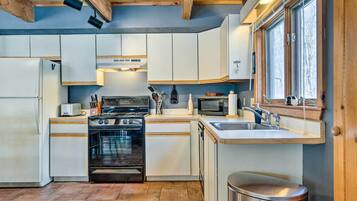 Apartment (2 Bedrooms) | Bahagian dalam