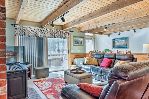 Cozy Conway Area Home ~ 4 Mi to Cranmore Mountain!