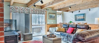 Cozy Conway Area Home ~ 4 Mi to Cranmore Mountain!