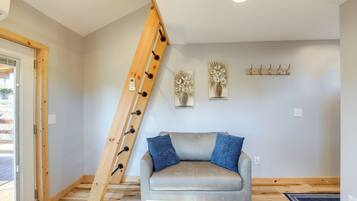 Apartment (0 Bedroom) | Interior