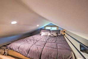 Apartment (0 Bedroom) | Interior