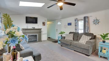 House (3 Bedrooms) | Front of property