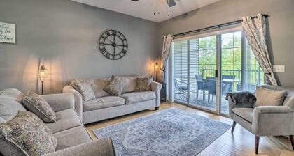 Jacuzzi Tub: Branson Retreat ~ 4 Mi to Strip