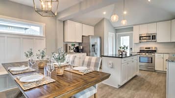 House (2 Bedrooms) | Interior