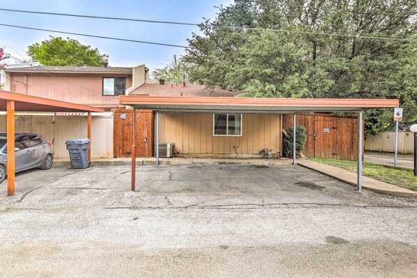 Interior - Family-friendly Townhouse w/ Private Patio (Dallas)