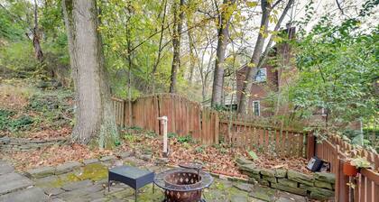 Cute Home w/ Patio ~ 7 Mi to Dtwn Pittsburgh