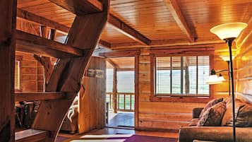 House (1 Bedroom) | Interior
