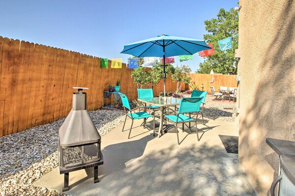 Mountain-view Albuquerque Townhome W/ Patio! - Albuquerque, NM
