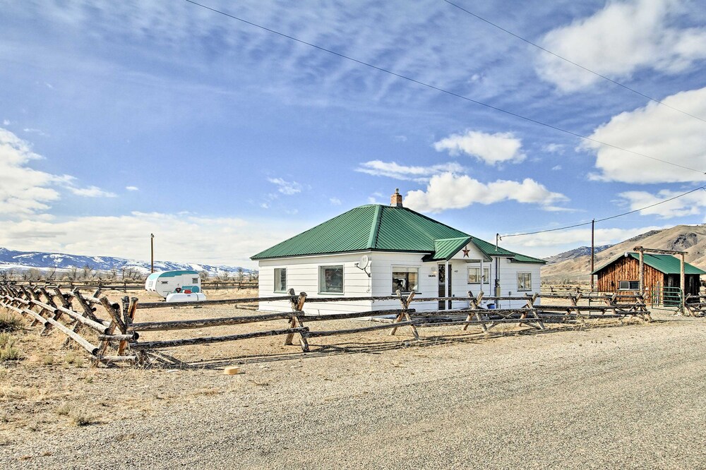 Peaceful Retreat on 1 Acre w/ Panoramic Mtn Views!