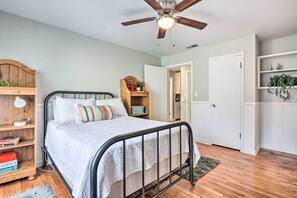 Casa (3 Bedrooms) | 3 dormitoris, planxa i posts de planxar i roba de llit