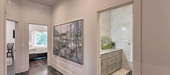 Modern Main St. Apt in Downtown Waynesville!