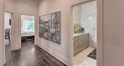 Modern Main St. Apt in Downtown Waynesville!