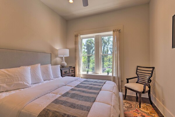 Modern Main St. Apt In Downtown Waynesville! - Waynesville, NC