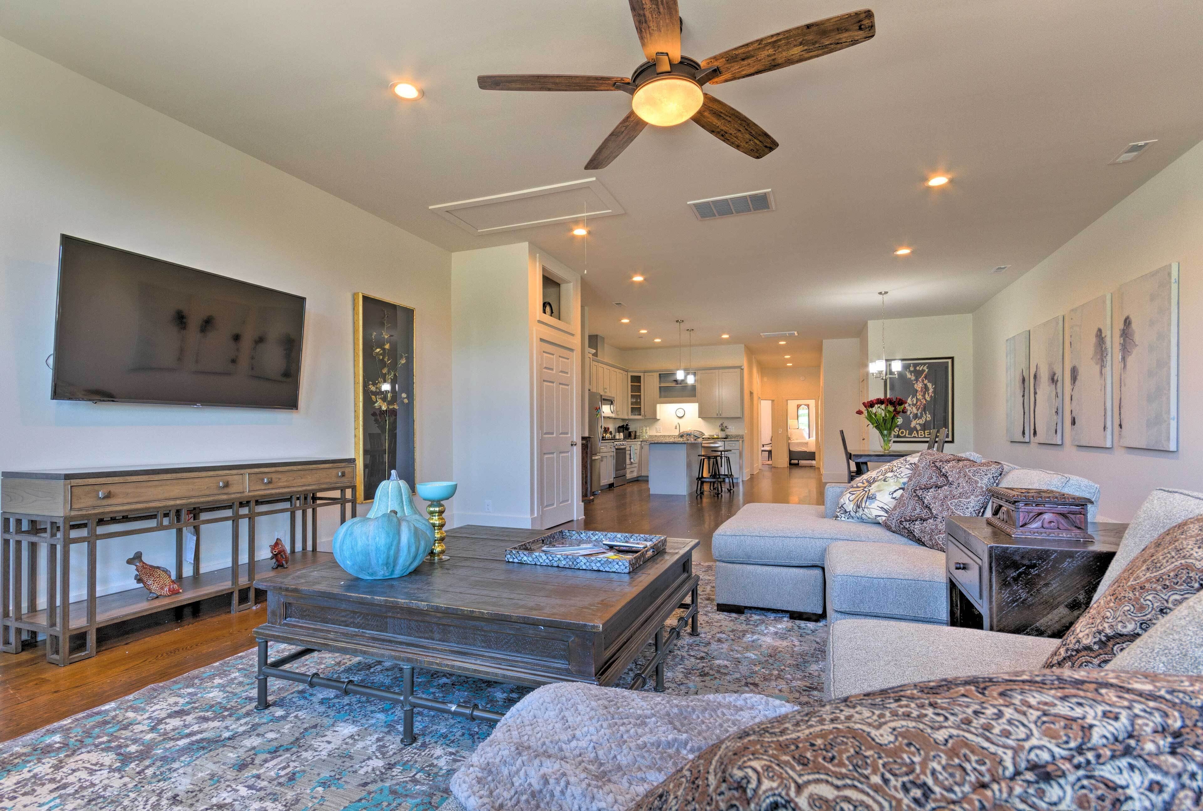 Modern Main St. Apt in Downtown Waynesville!