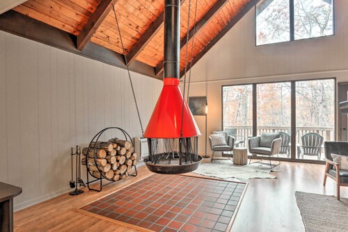 Fireside Lodge: A-frame in Bryce Resort w/ Decks