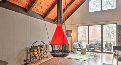 Fireside Lodge: A-frame in Bryce Resort w/ Decks